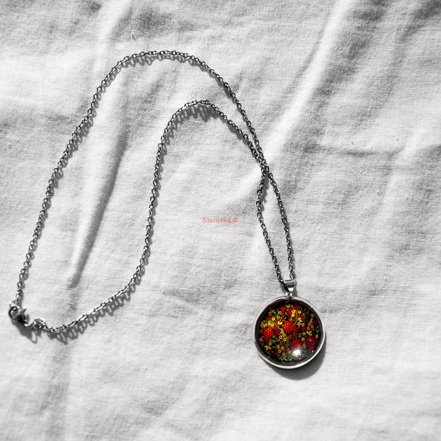 Nahrdelnik,s retiazkou ludovy-motiv,-chochloma-jarabina-privesok,-sperk,-slovienka.sk